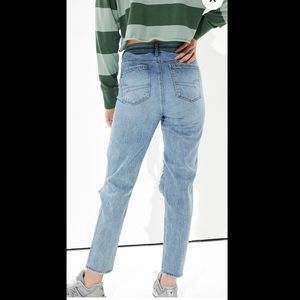 AE MOM JEANS